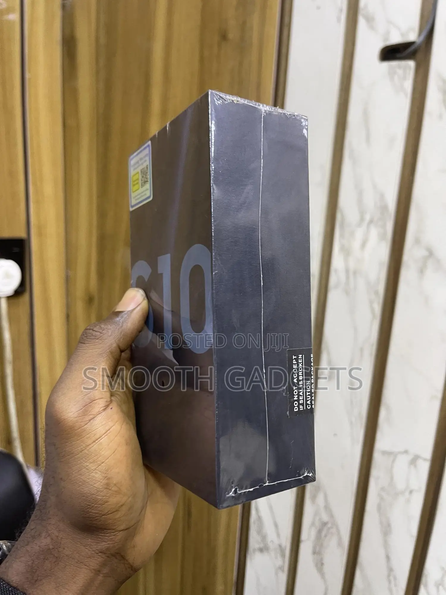 New Samsung Galaxy S10 128 GB Blue