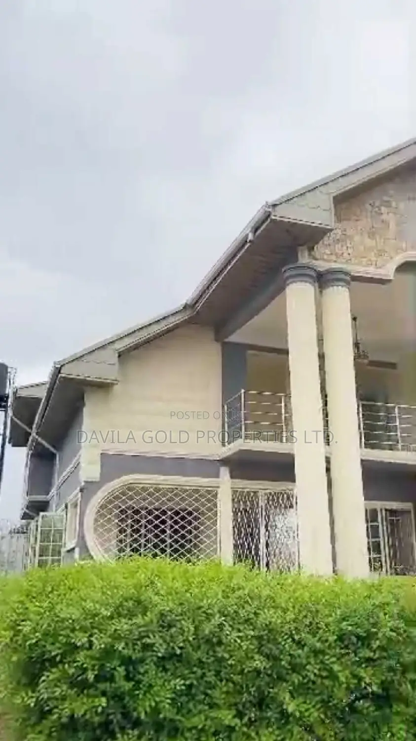 6bdrm Duplex in Benin City for sale