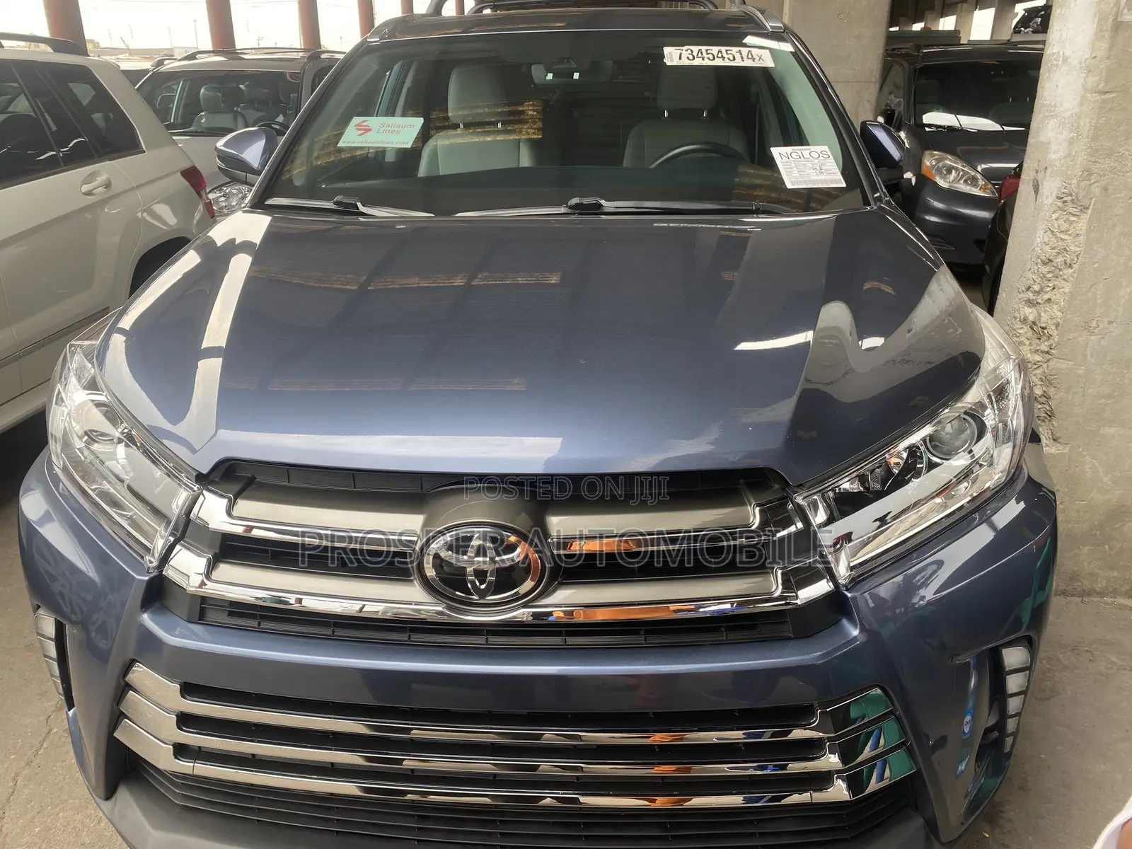 Toyota Highlander XLE 4x4 V6 (3.5L 6cyl 8A) 2018 Blue