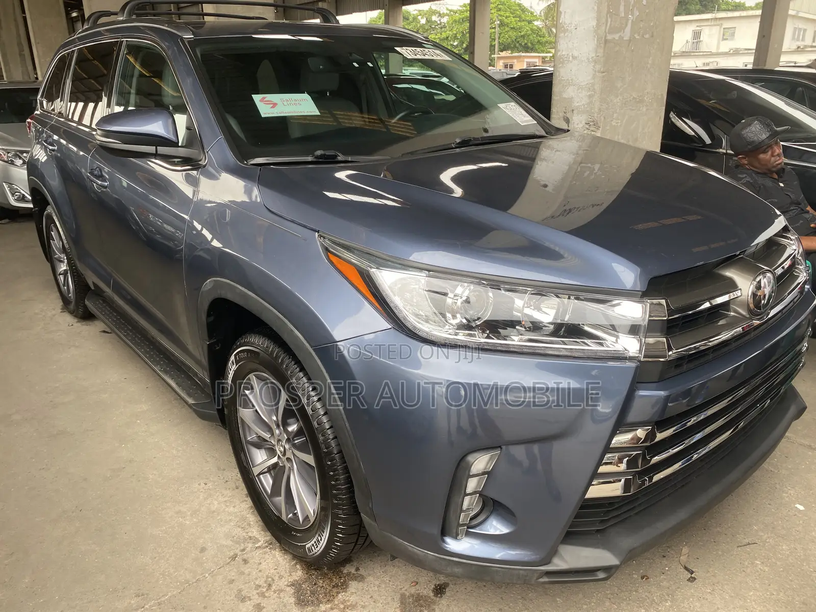 Toyota Highlander XLE 4x4 V6 (3.5L 6cyl 8A) 2018 Blue