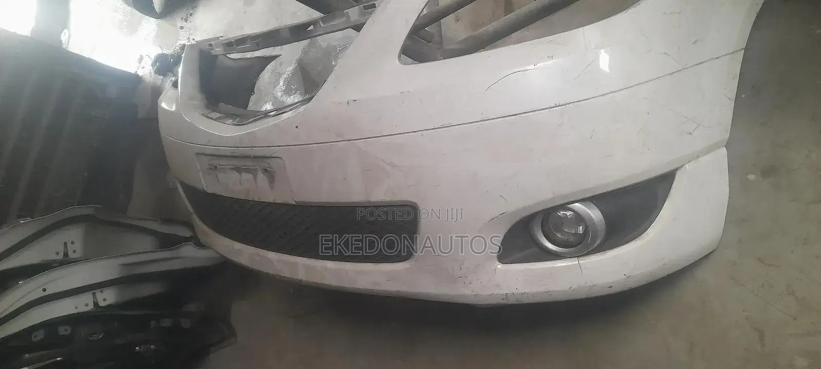 Complete Front Bumper for Mazda MPV 2006 Modle