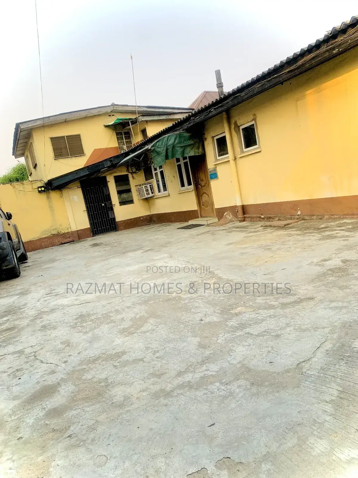 4bdrm Bungalow in Surulere for sale