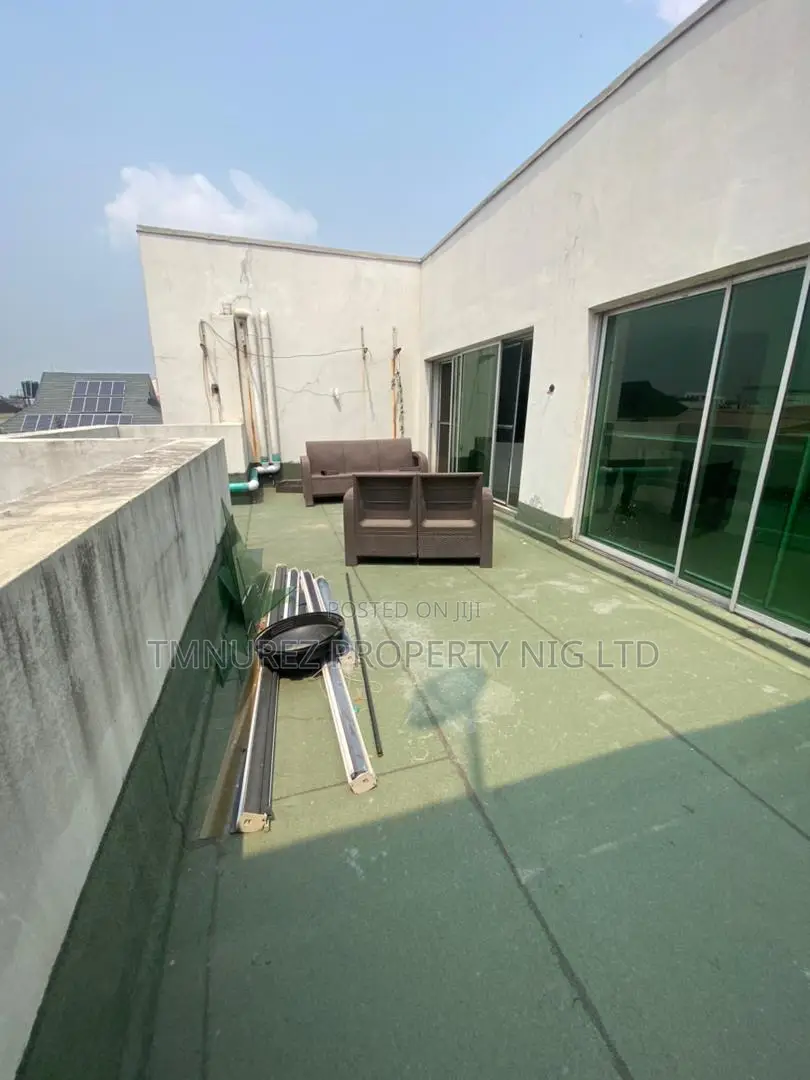 4bdrm Duplex in Lekki Phase1 for rent