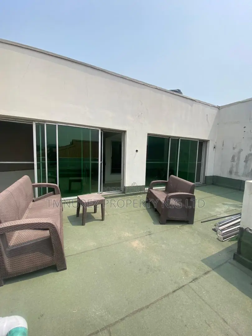 4bdrm Duplex in Lekki Phase1 for rent