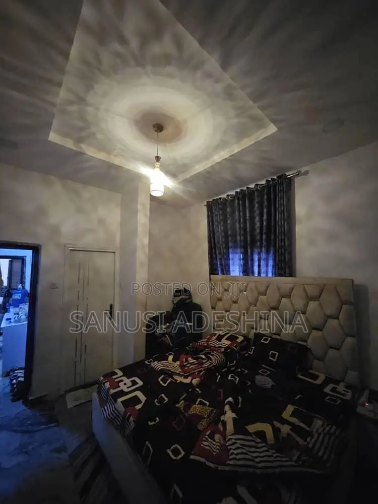 18bdrm Duplex in Gwarimpa Estate, Gwarinpa for sale