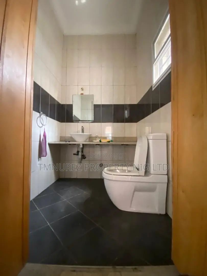 4bdrm Duplex in Off Admiralty, Lekki Phase 1 for rent