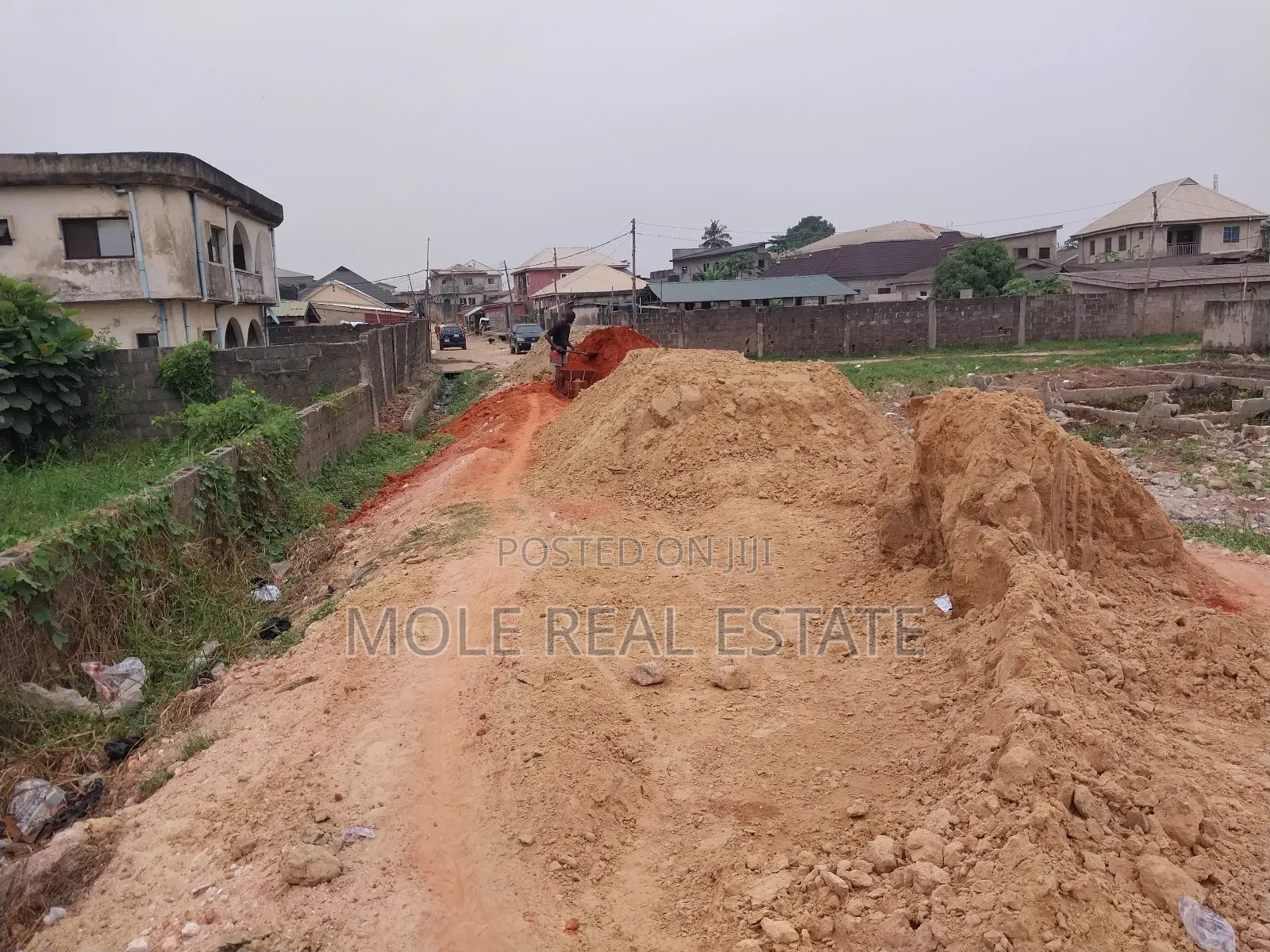 3bdrm Block of Flats in Estate, Ikotun / Ikotun/Igando for sale
