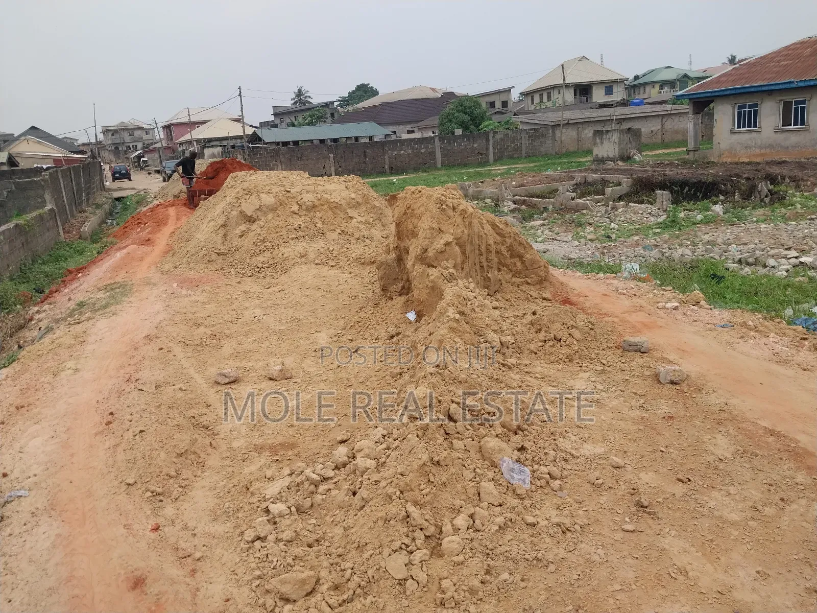 3bdrm Block of Flats in Estate, Ikotun / Ikotun/Igando for sale