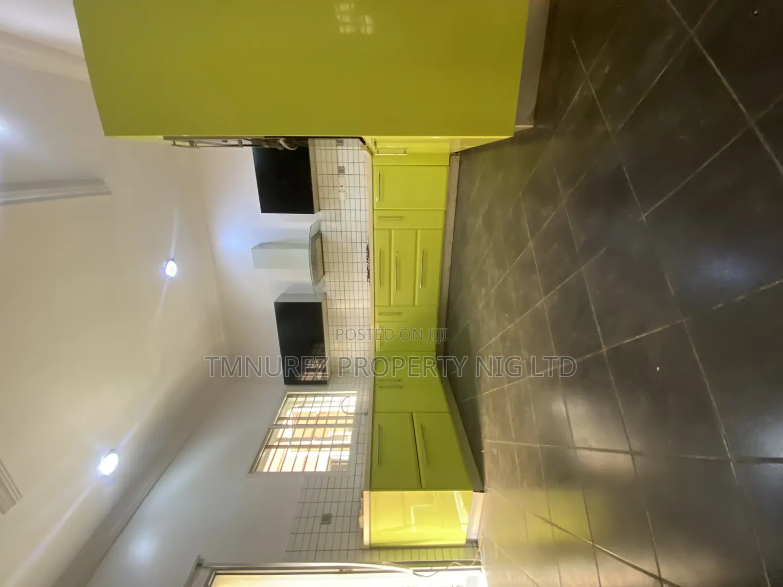 4bdrm Duplex in Off Admiralty, Lekki for rent