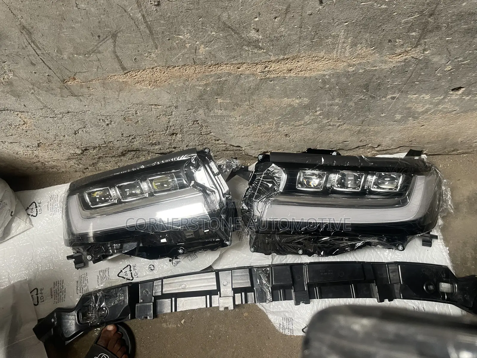 Head Lamp Land Cruiser 2023