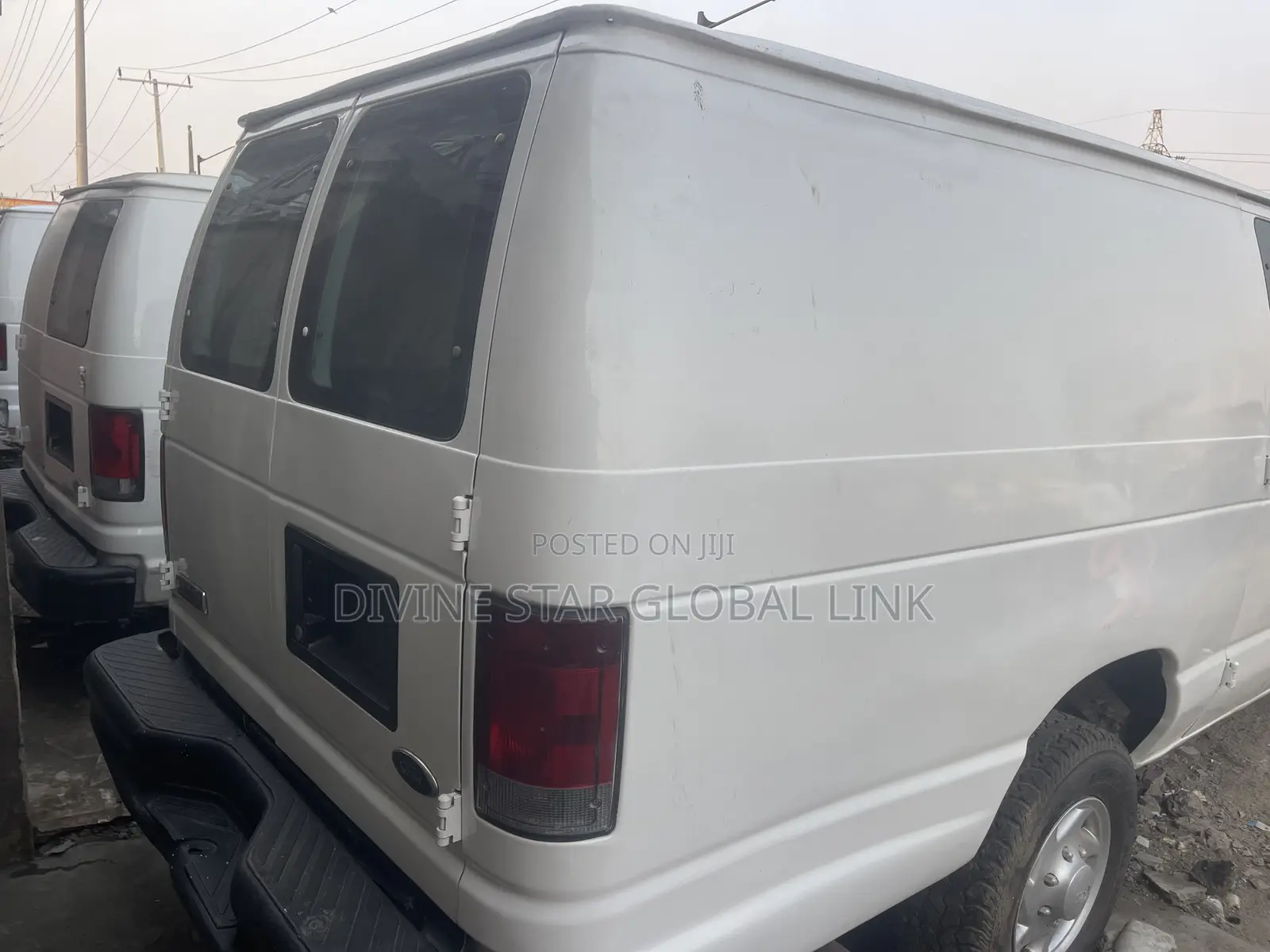Ford E350 2004 White