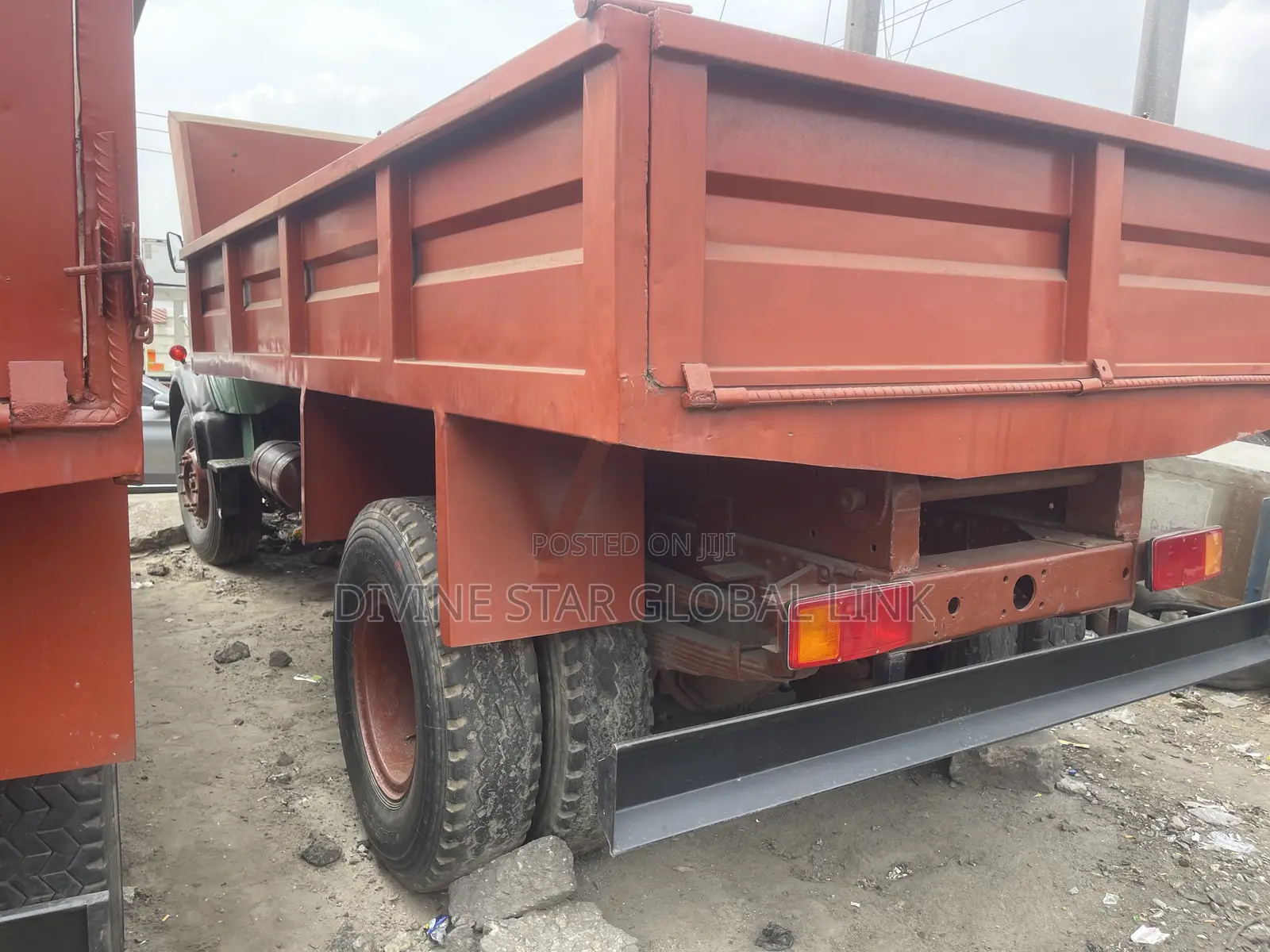 Tipper Mercedes Benz