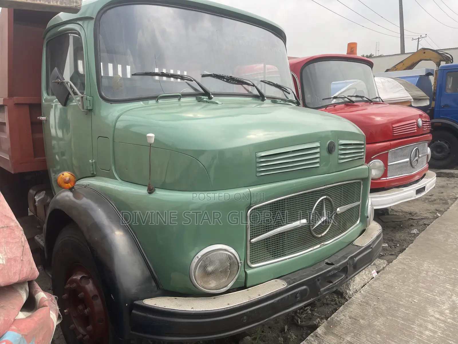 Tipper Mercedes Benz