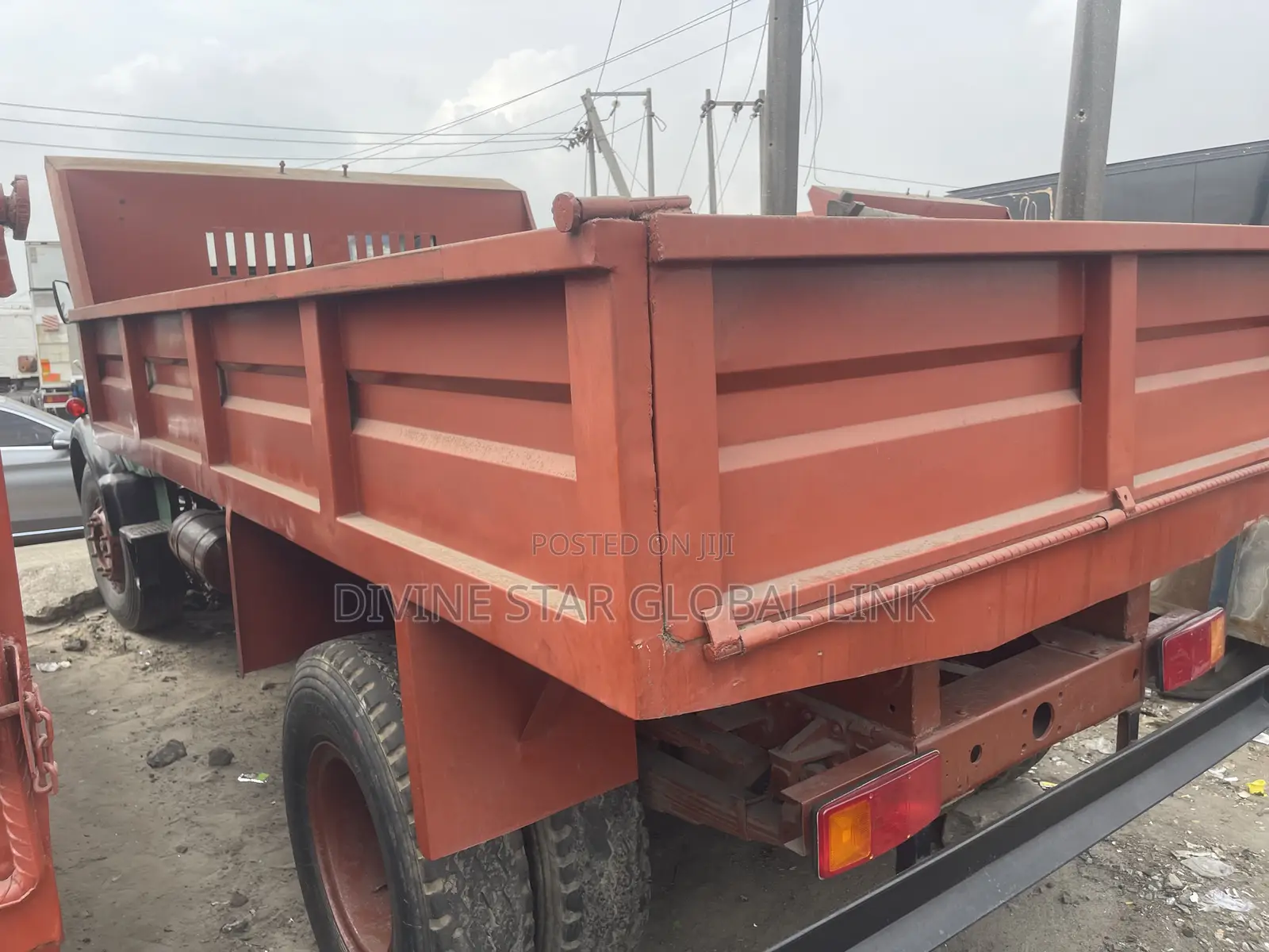 Tipper Mercedes Benz