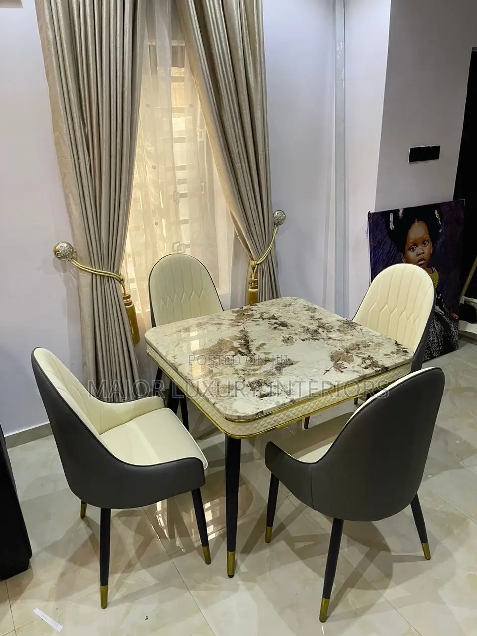 Portable Dining Set 4 Seaters