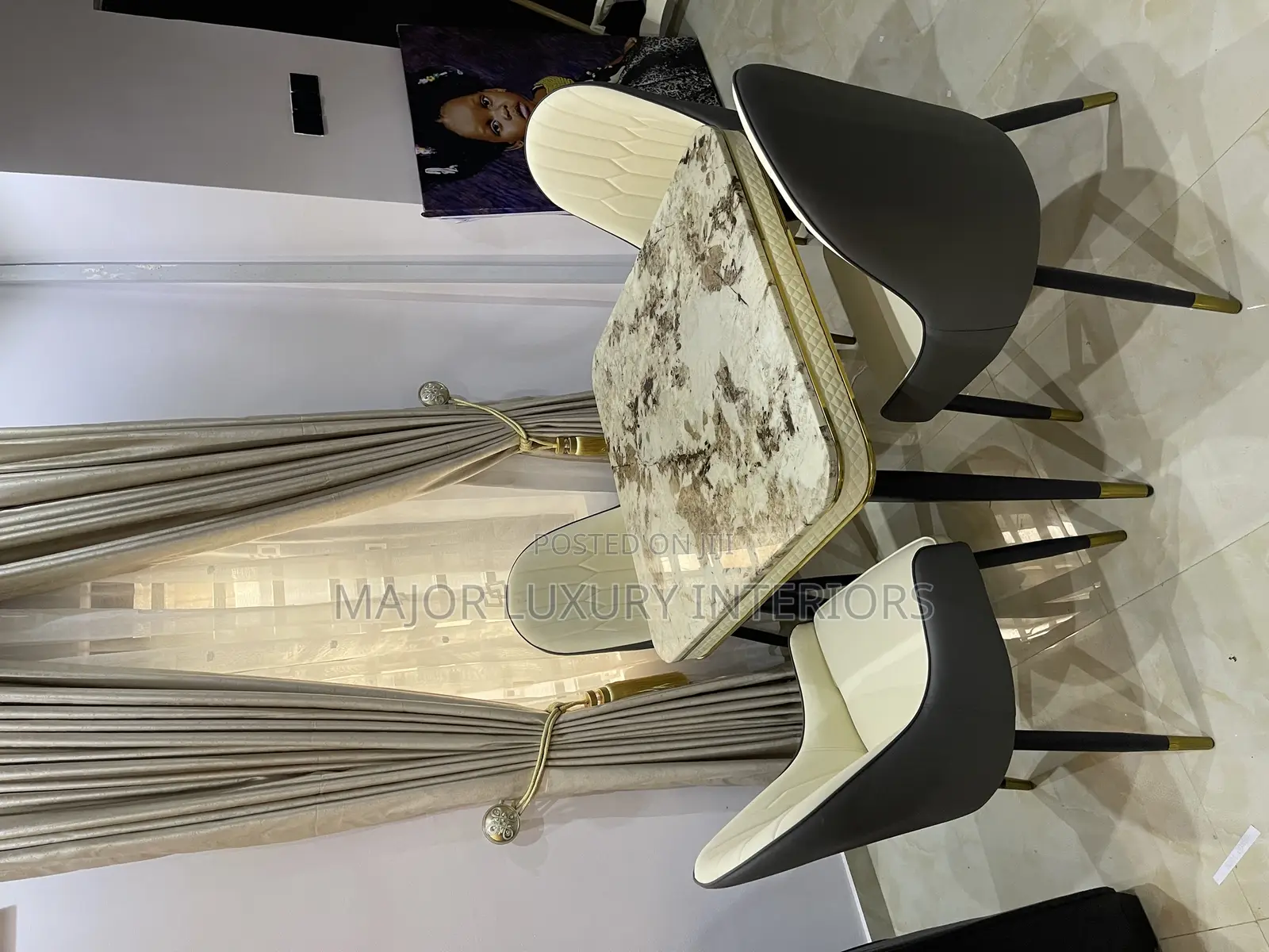 Portable Dining Set 4 Seaters