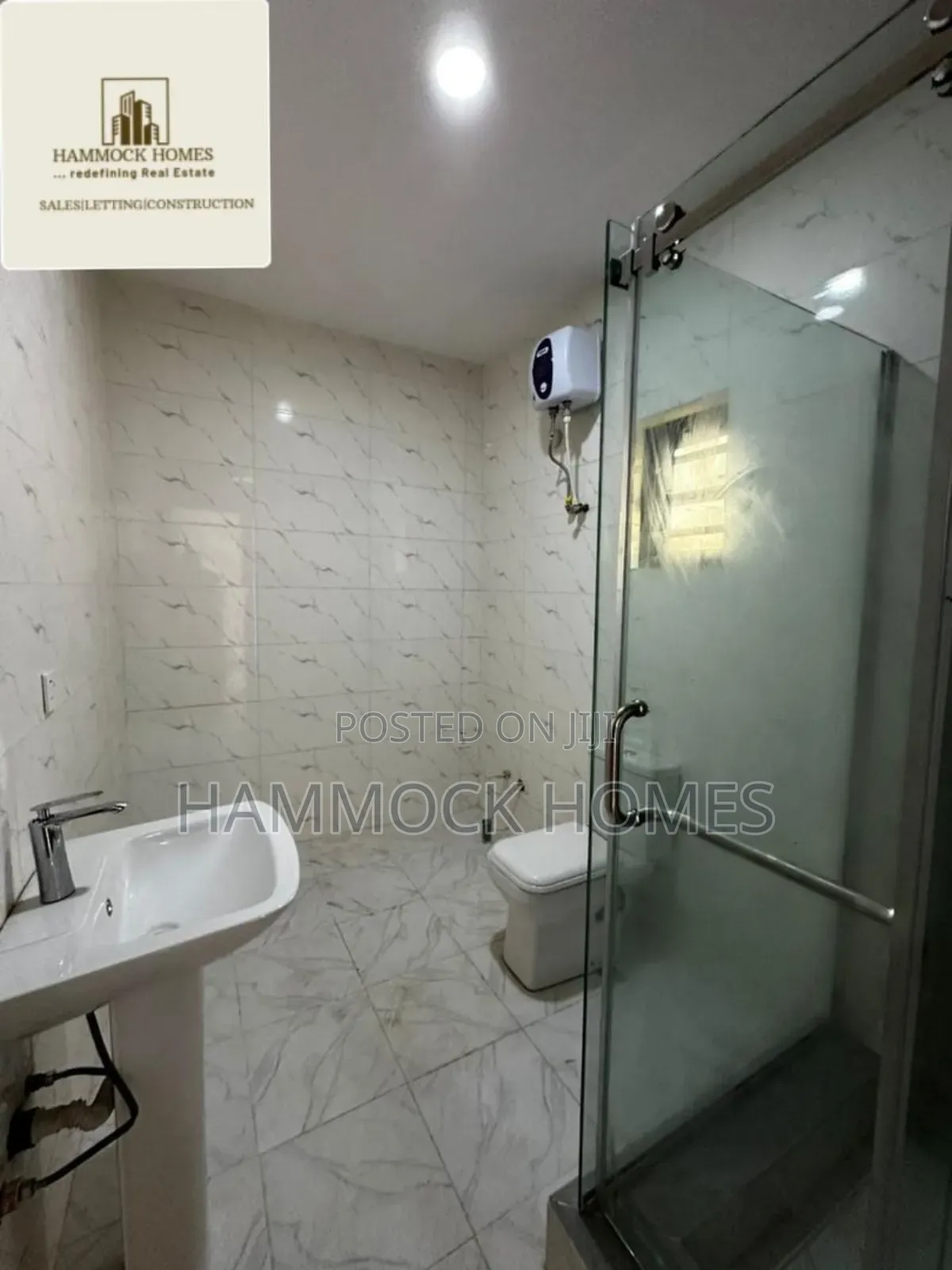 Furnished 5bdrm Duplex in Okebadan Estate, Akobo for sale