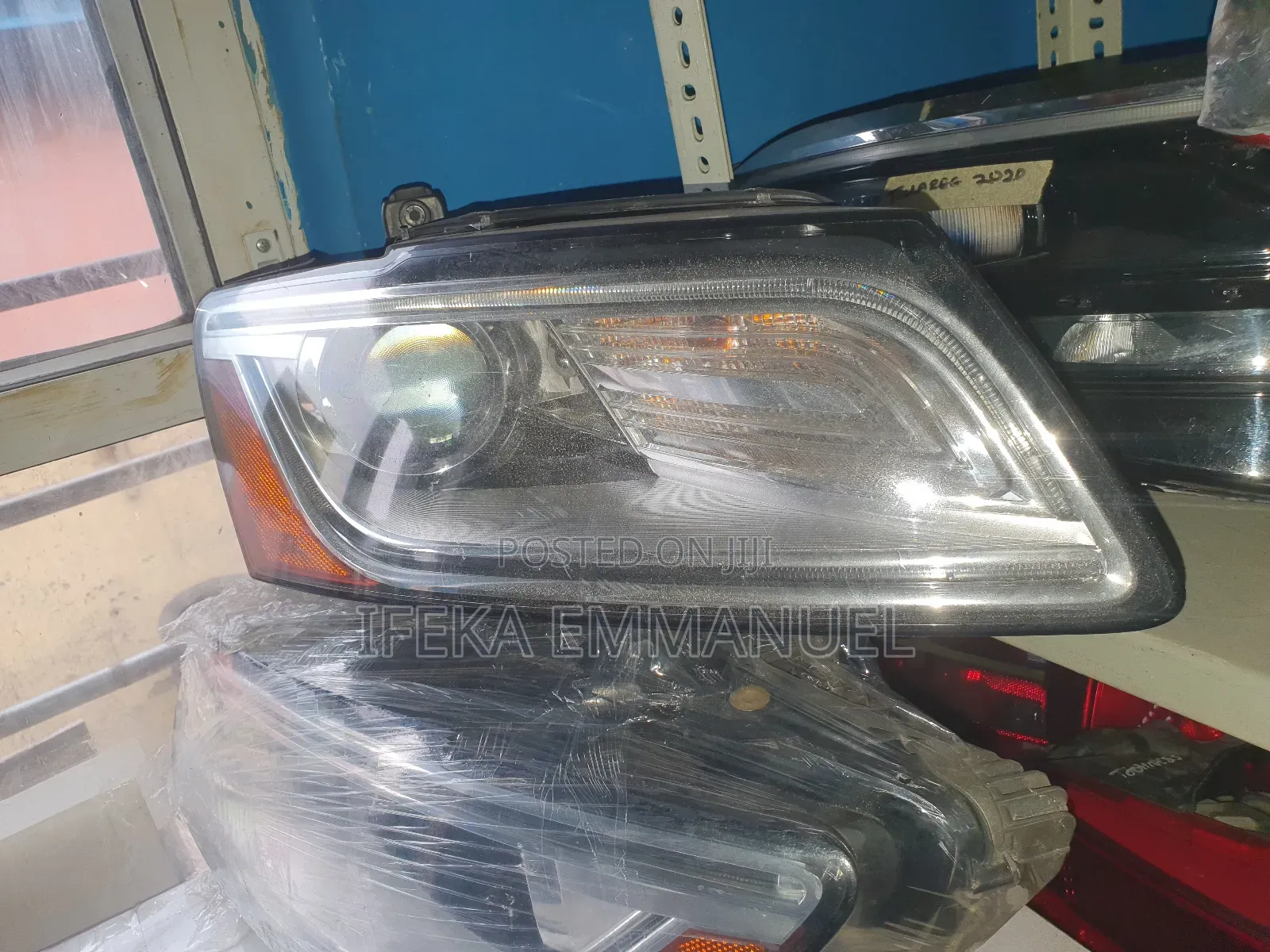 Headlights Audi Q5 2013