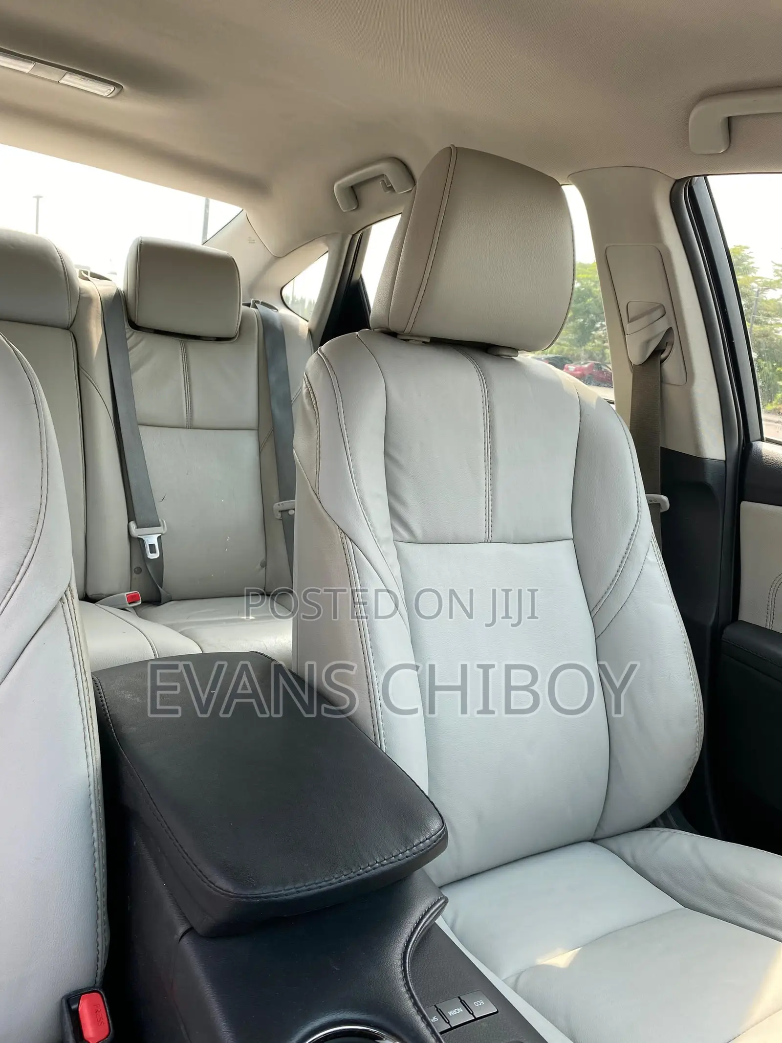 Toyota Avalon XLE FWDSedan (3.6L 6cyl 6A) 2016 Silver
