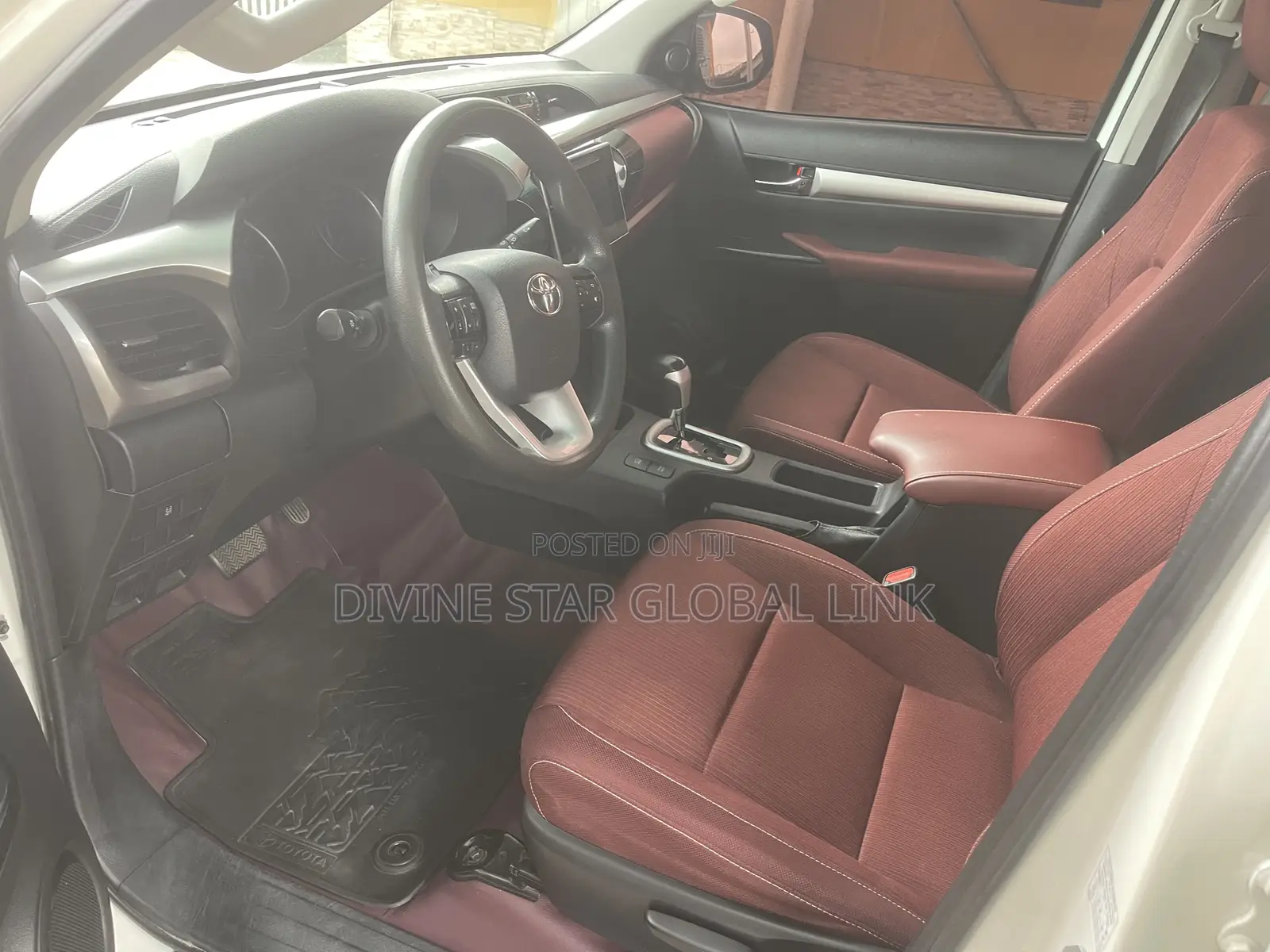 Toyota Hilux 2020 White