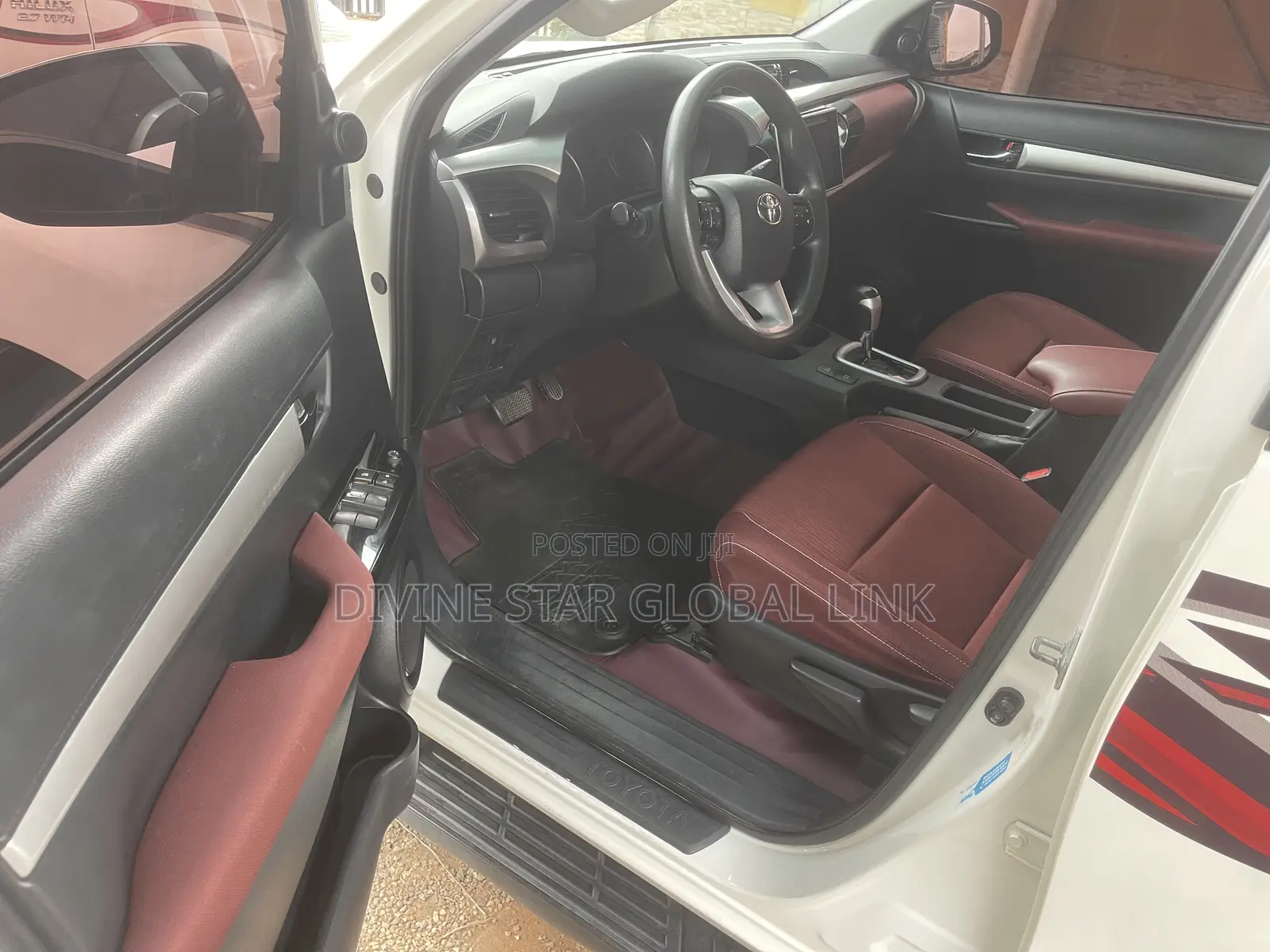 Toyota Hilux 2020 White