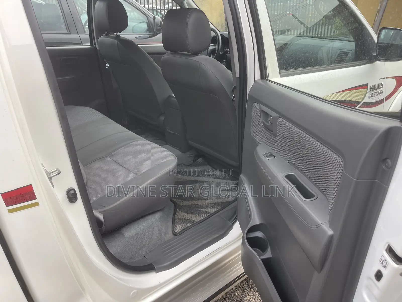 Toyota Hilux 2015 White