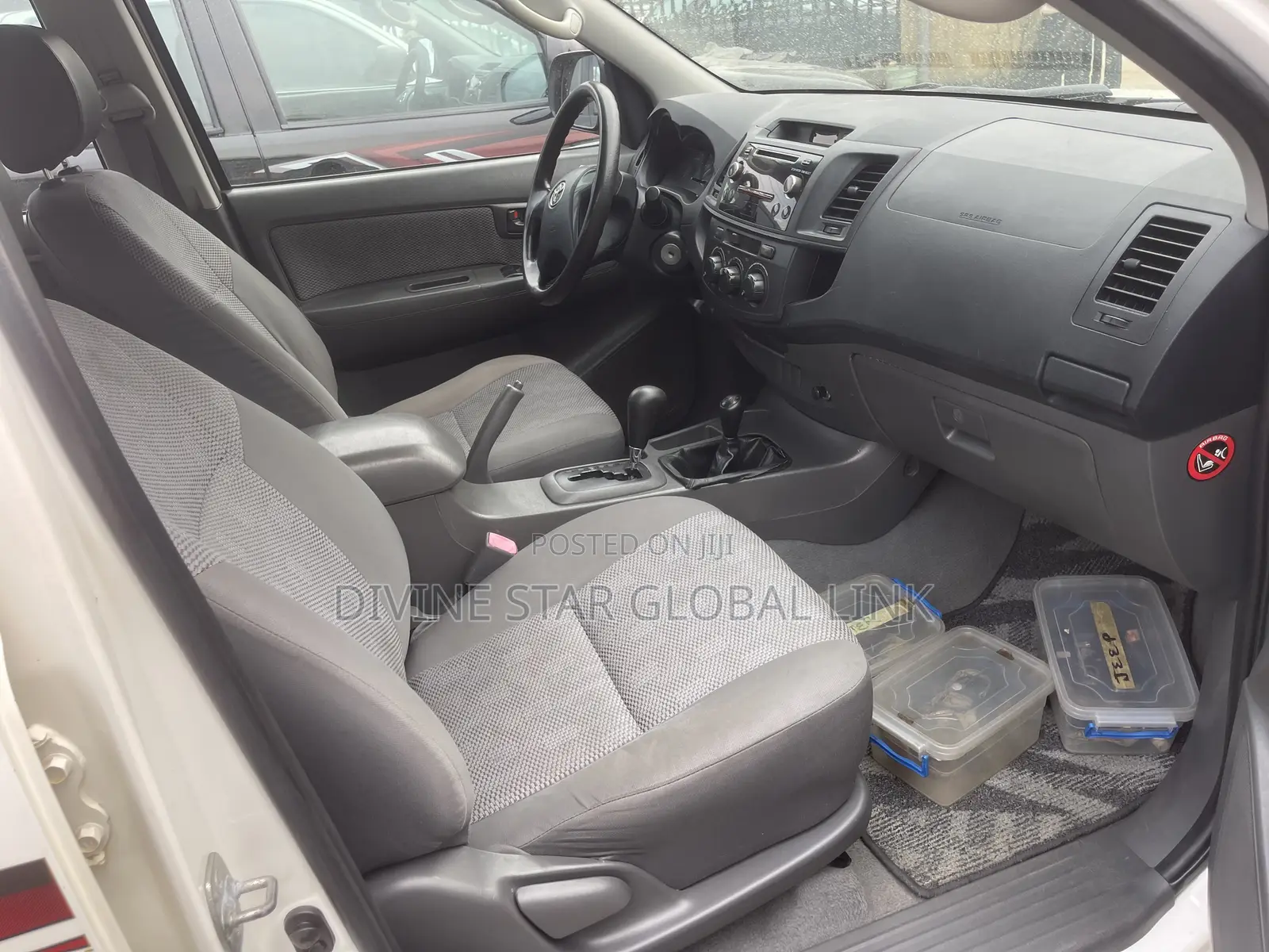 Toyota Hilux 2015 White