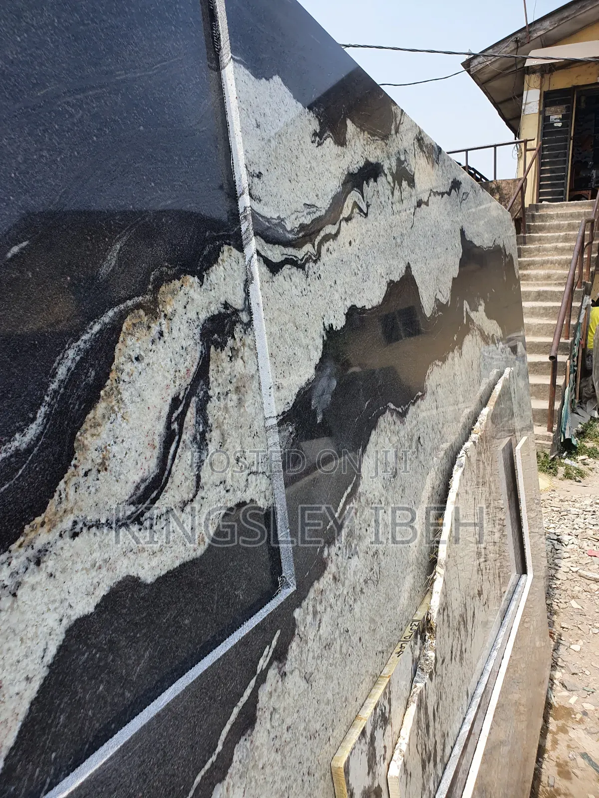 Carrara White Wave Granite for Staircase