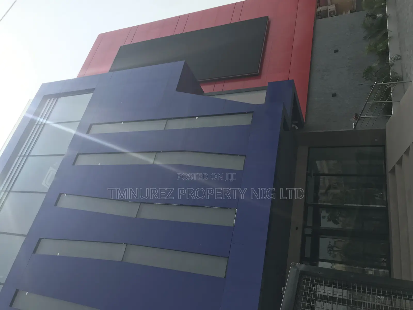 Shop Space in a Mall at Vi for Rent
