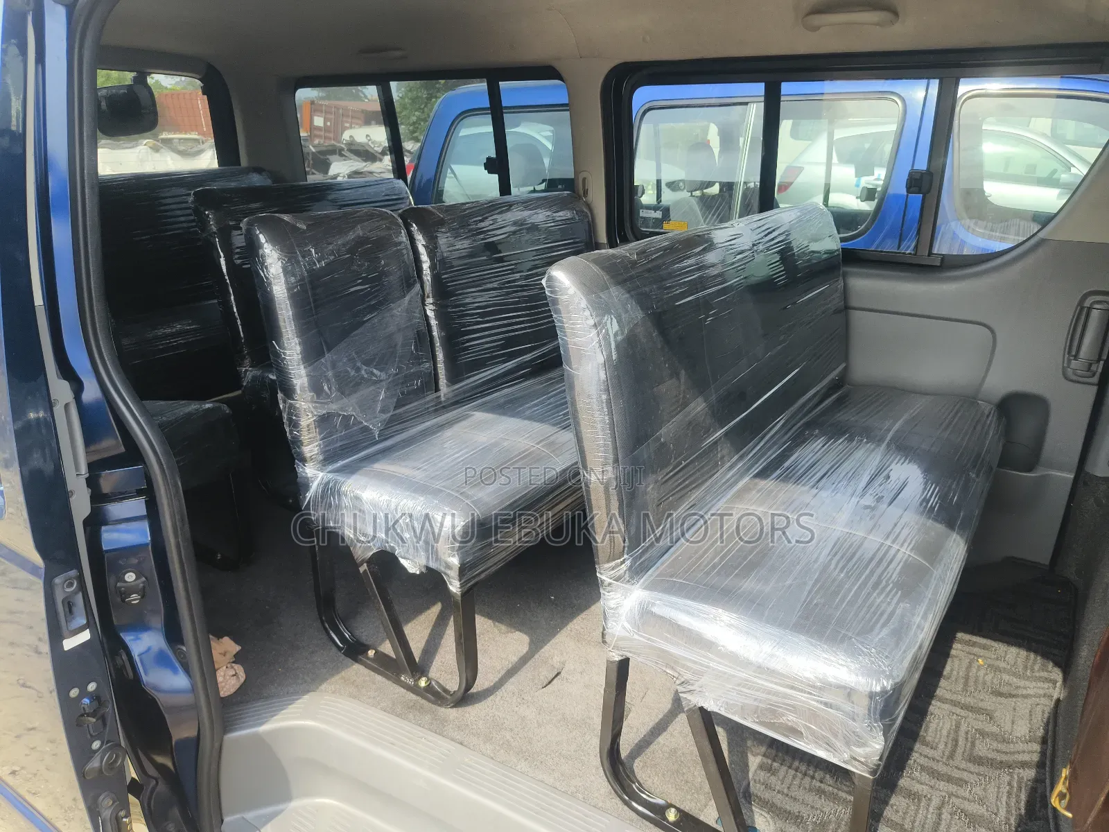 Toyota HiAce 2014 Blue