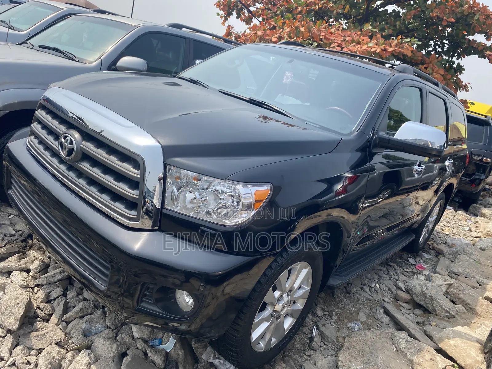 Toyota Sequoia Platinum 4dr SUV (5.7L 8cyl 6A) 2016 Black