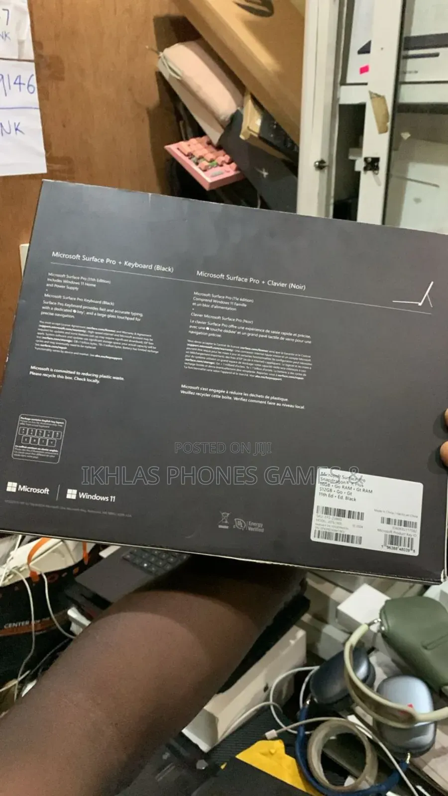 New Microsoft Surface Pro 11th Edition, a Copilot+ PC 16GB SSD 512GB