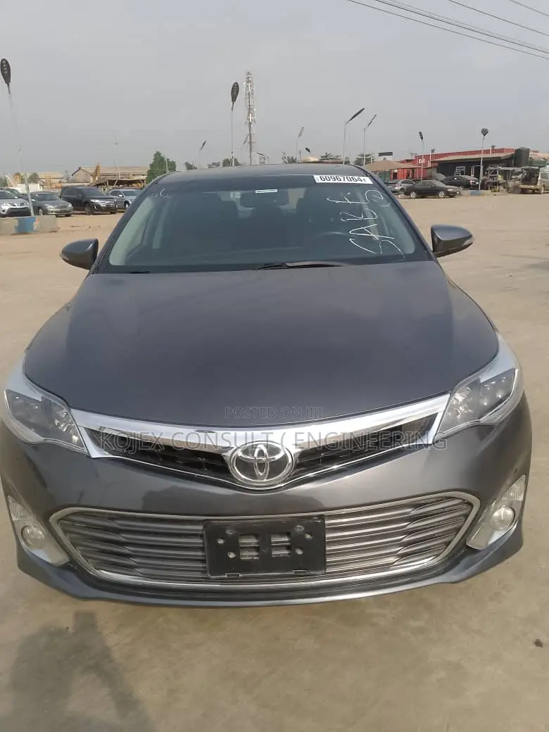 Toyota Avalon XLE Touring 4dr Sedan (3.5L 6cyl 6A) 2014 Gray