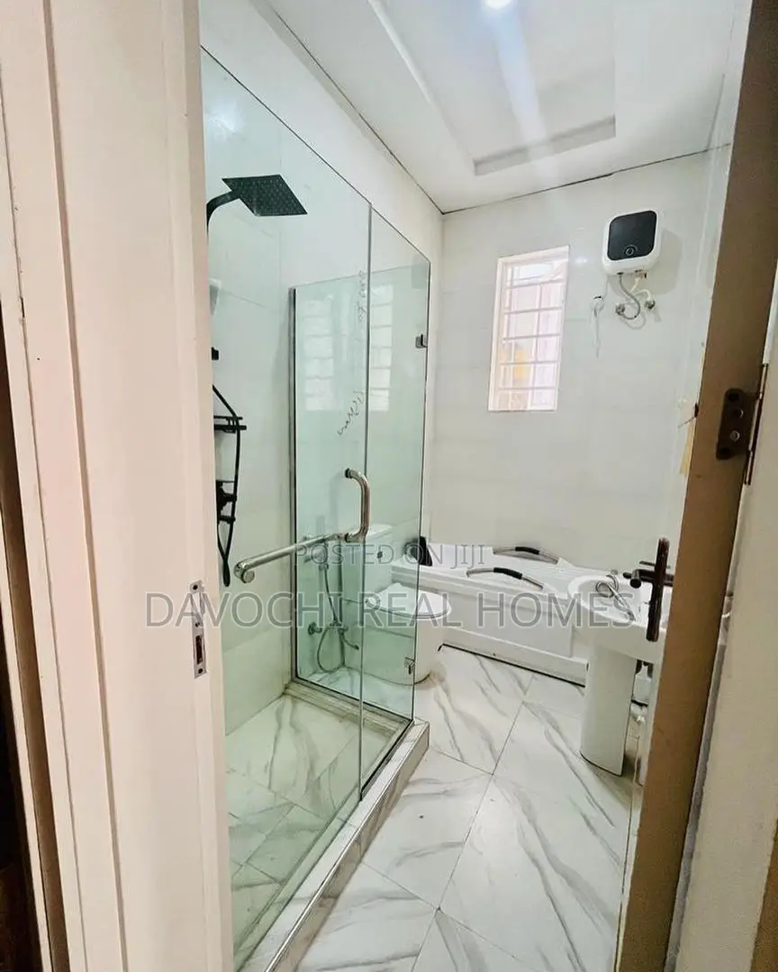 4bdrm Duplex in Off Monastery Road, for rent