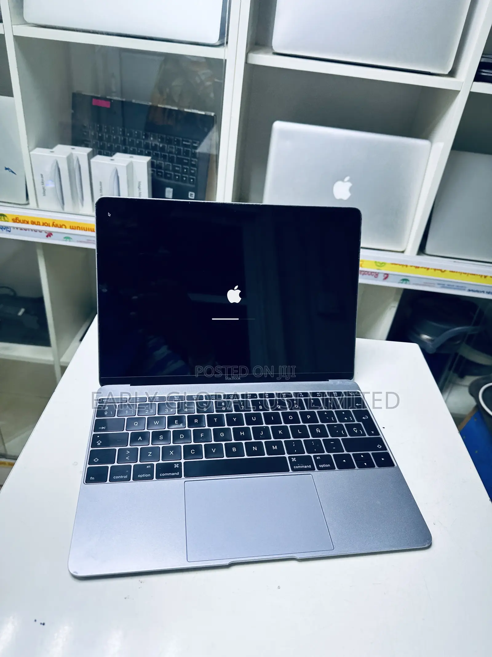 Laptop Apple MacBook 2017 8GB Intel Core I5 SSD 256GB