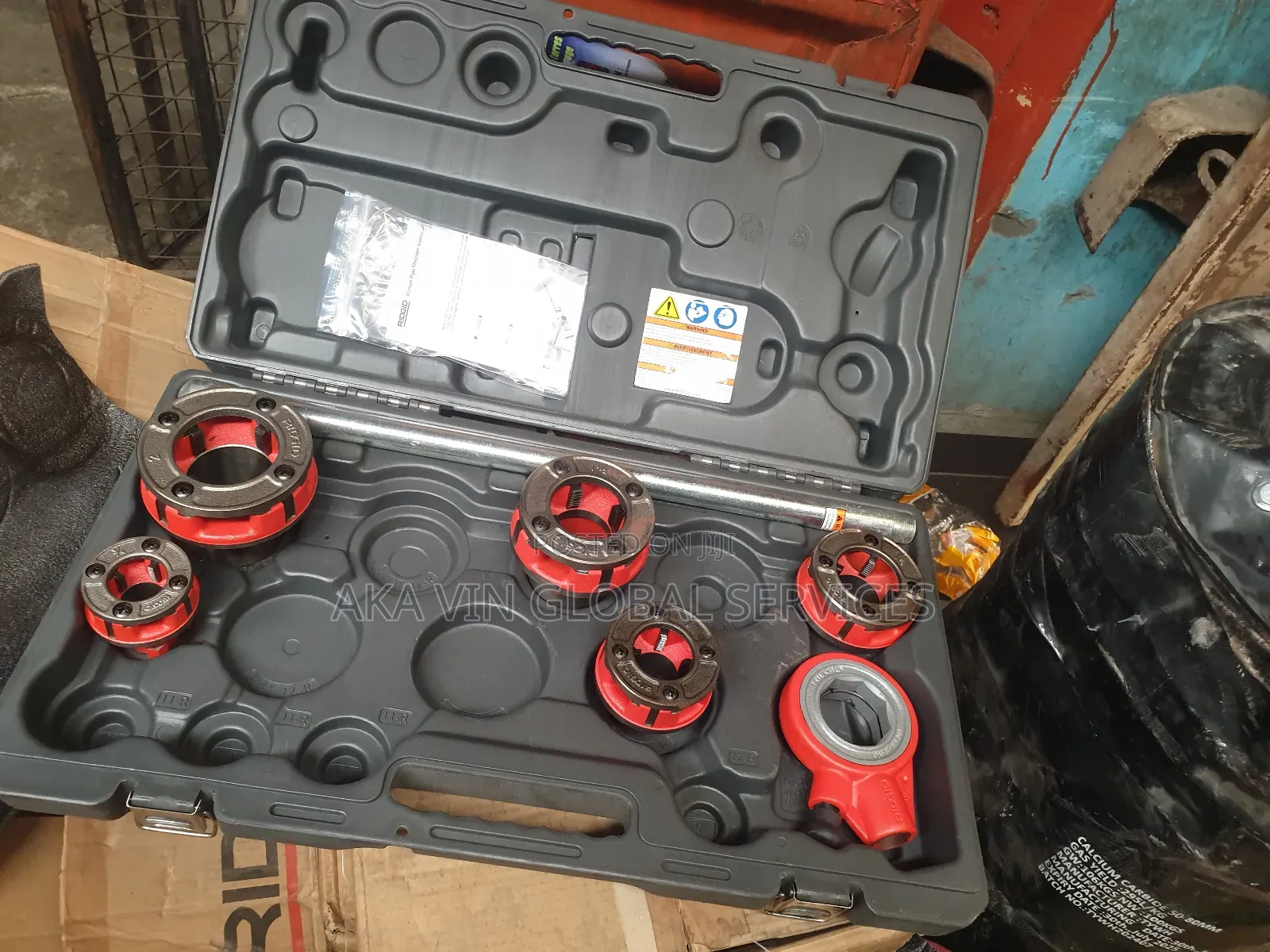 RIDGID Manual Pipe Threader
1/2"-2"