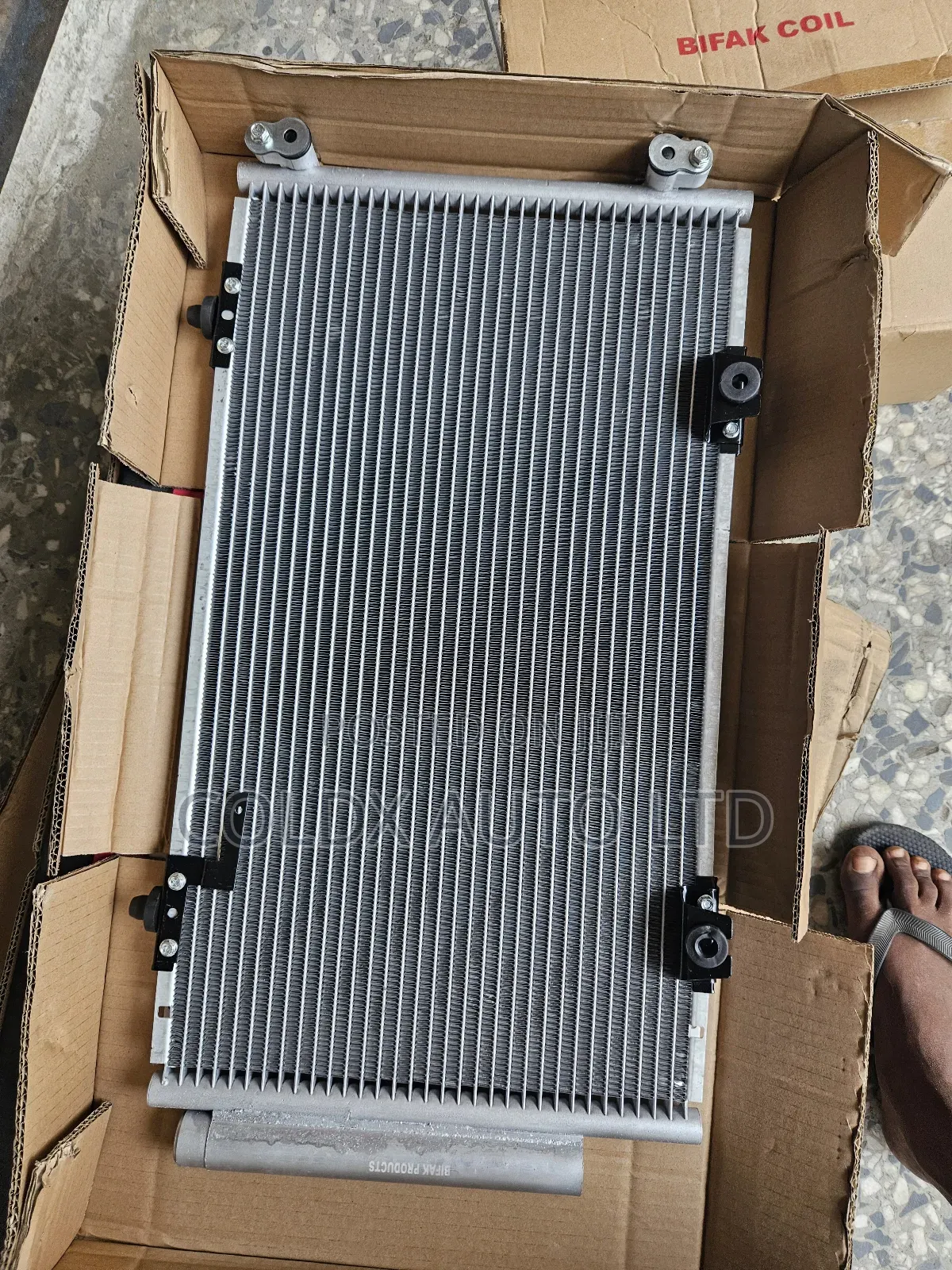 Brand New Condenser Toyota Avensis 1999 2000 2001 2002