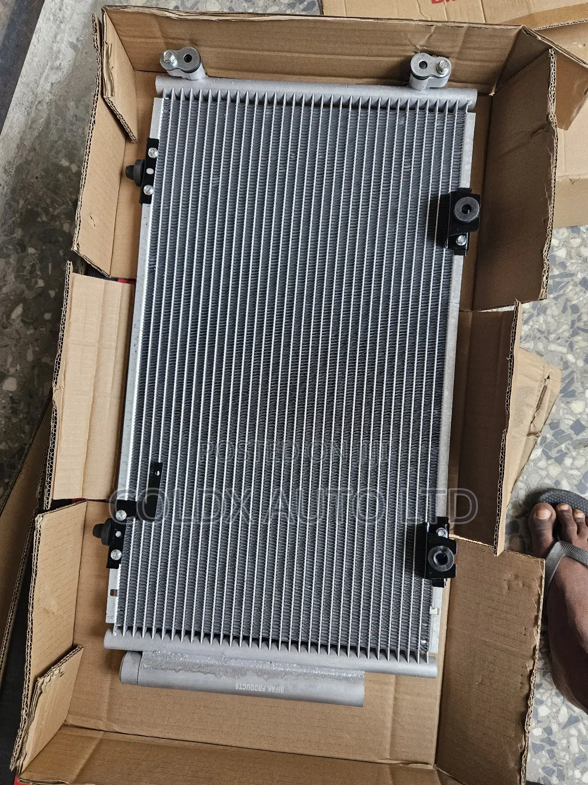 Brand New Condenser Toyota Avensis 1999 2000 2001 2002