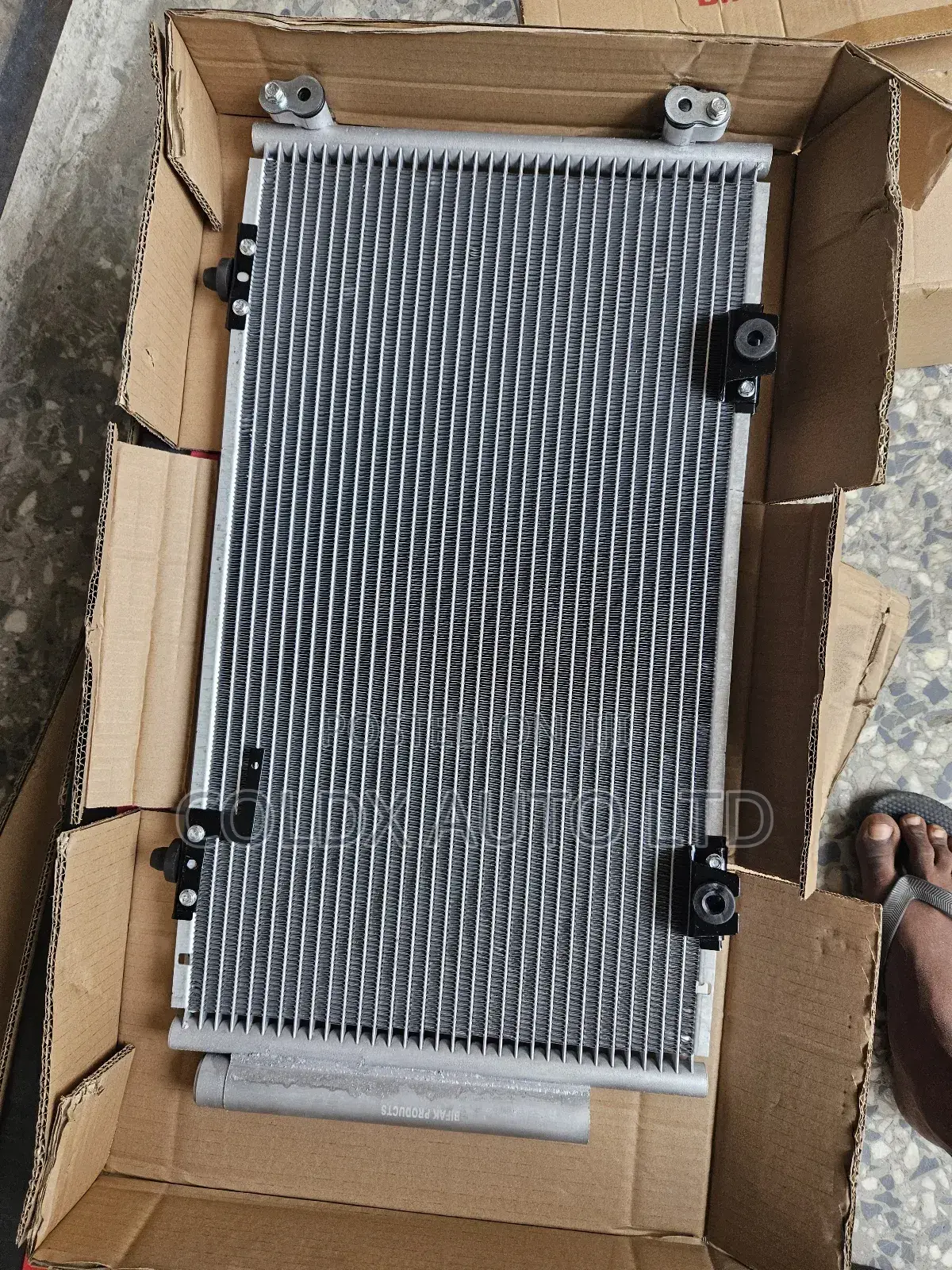Brand New Condenser Toyota Avensis 1999 2000 2001 2002