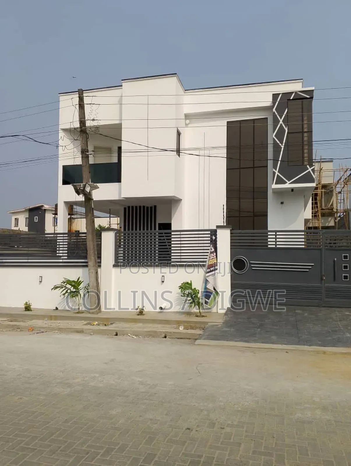 4bdrm Duplex in Happy Land Estate for sale