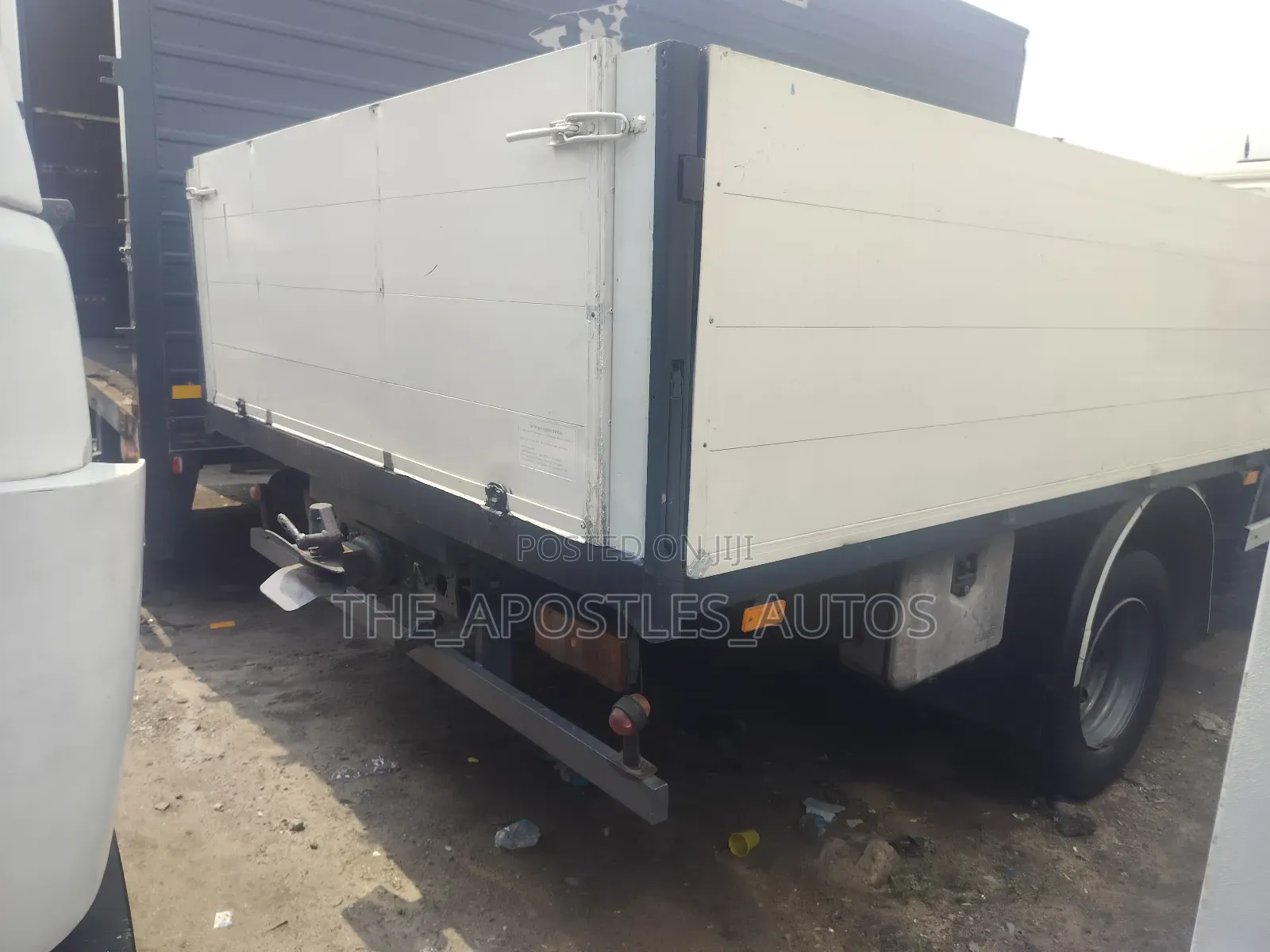 Mercedes Benz 1320 Truck With 8 Bolt