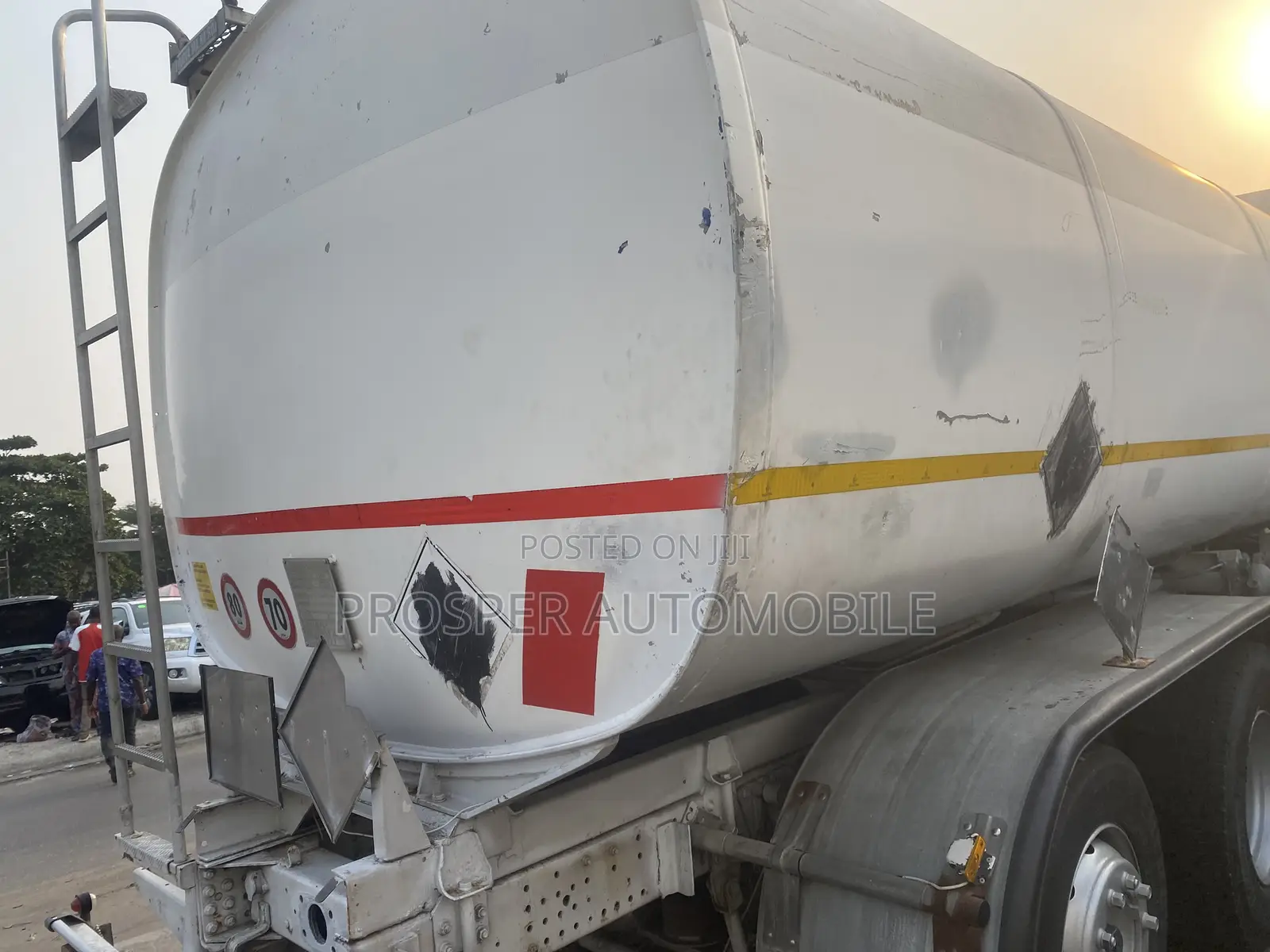 Iveco Diesel Tank Truck 8 Tires