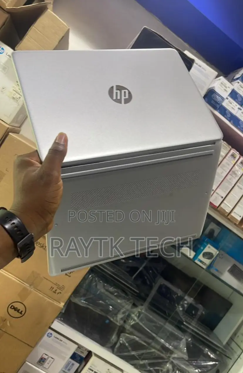 New Laptop HP 15 8GB Intel Core i3 SSD 256GB