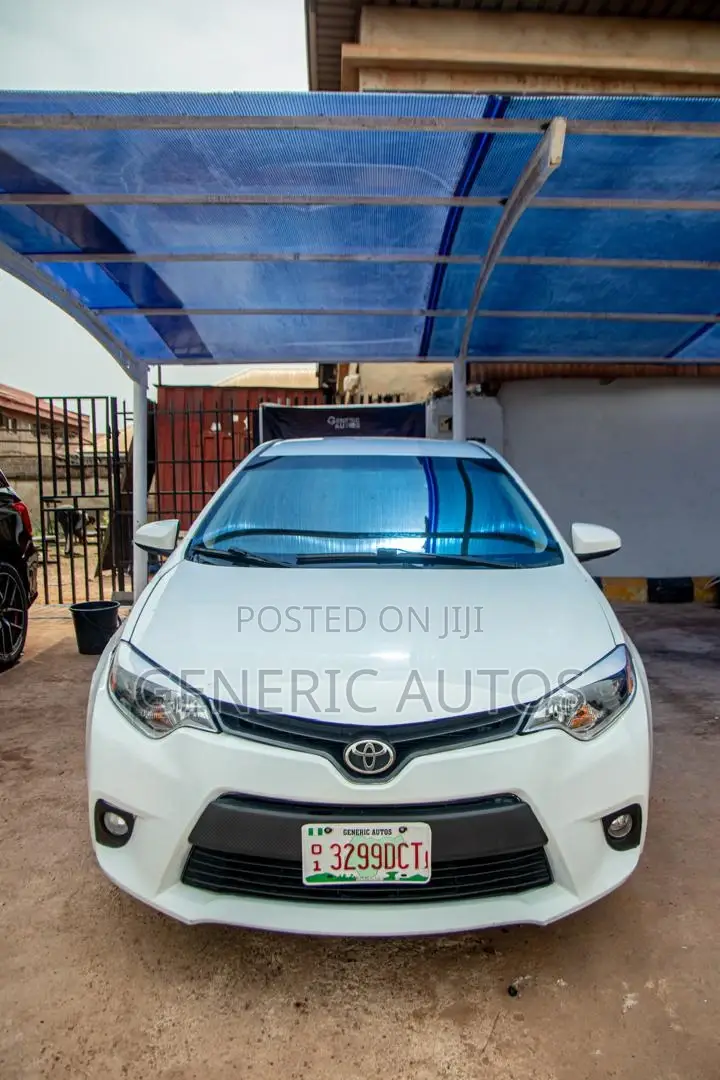 Toyota Corolla 2015 White