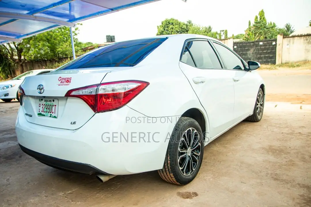 Toyota Corolla 2015 White