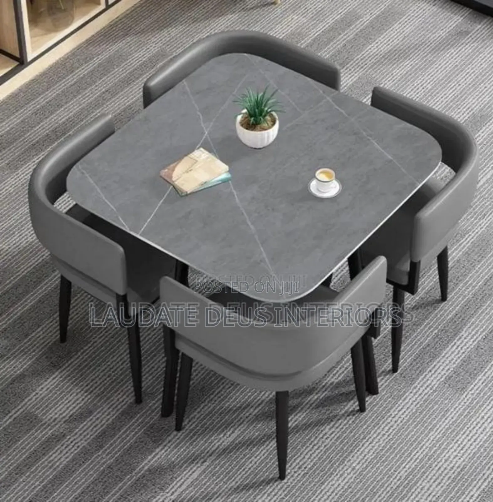 Classic 4 Sitters Mini Marble Top Dining Table