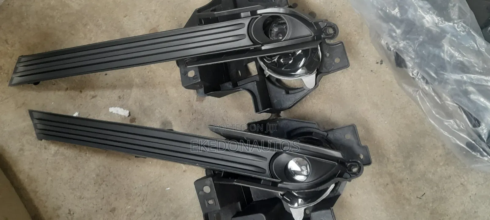 Complete Foglamp and Cover Mazda Cx5 2018 Model