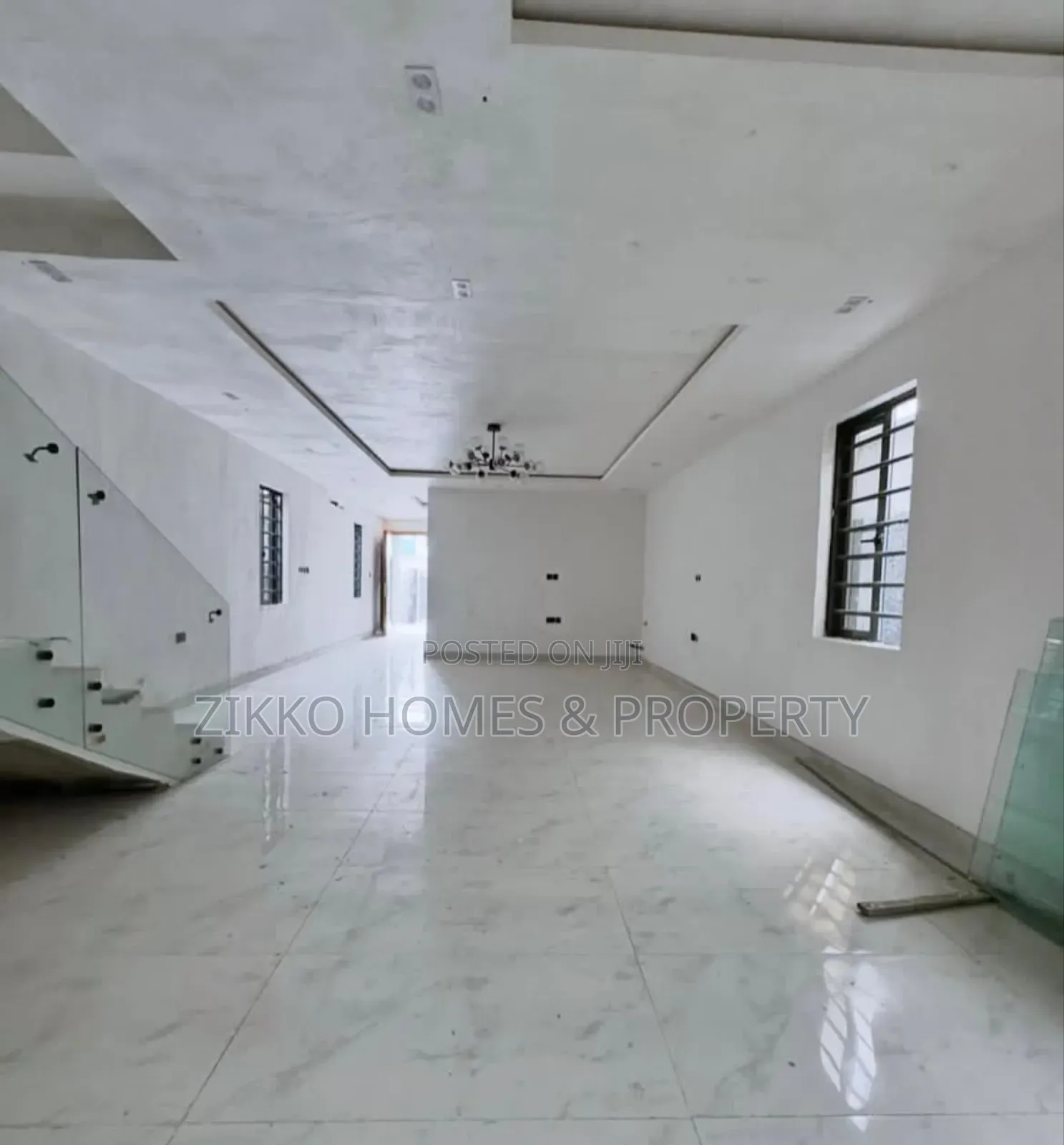 5bdrm Duplex in Ologolo, Lekki for sale