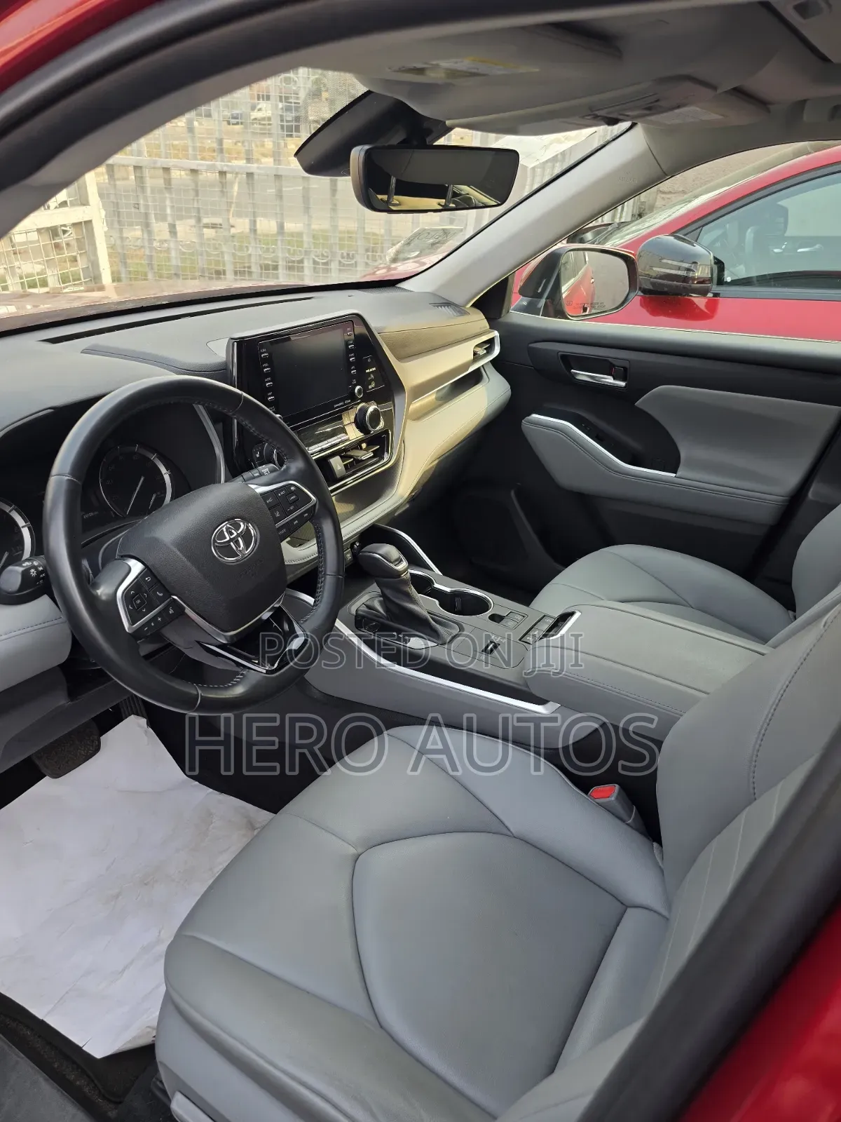 Toyota Highlander XLE 2021 Red