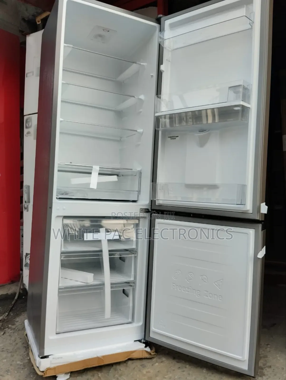 Hisense Fridge Freezer 350 L Dispenser Bottom Freezer